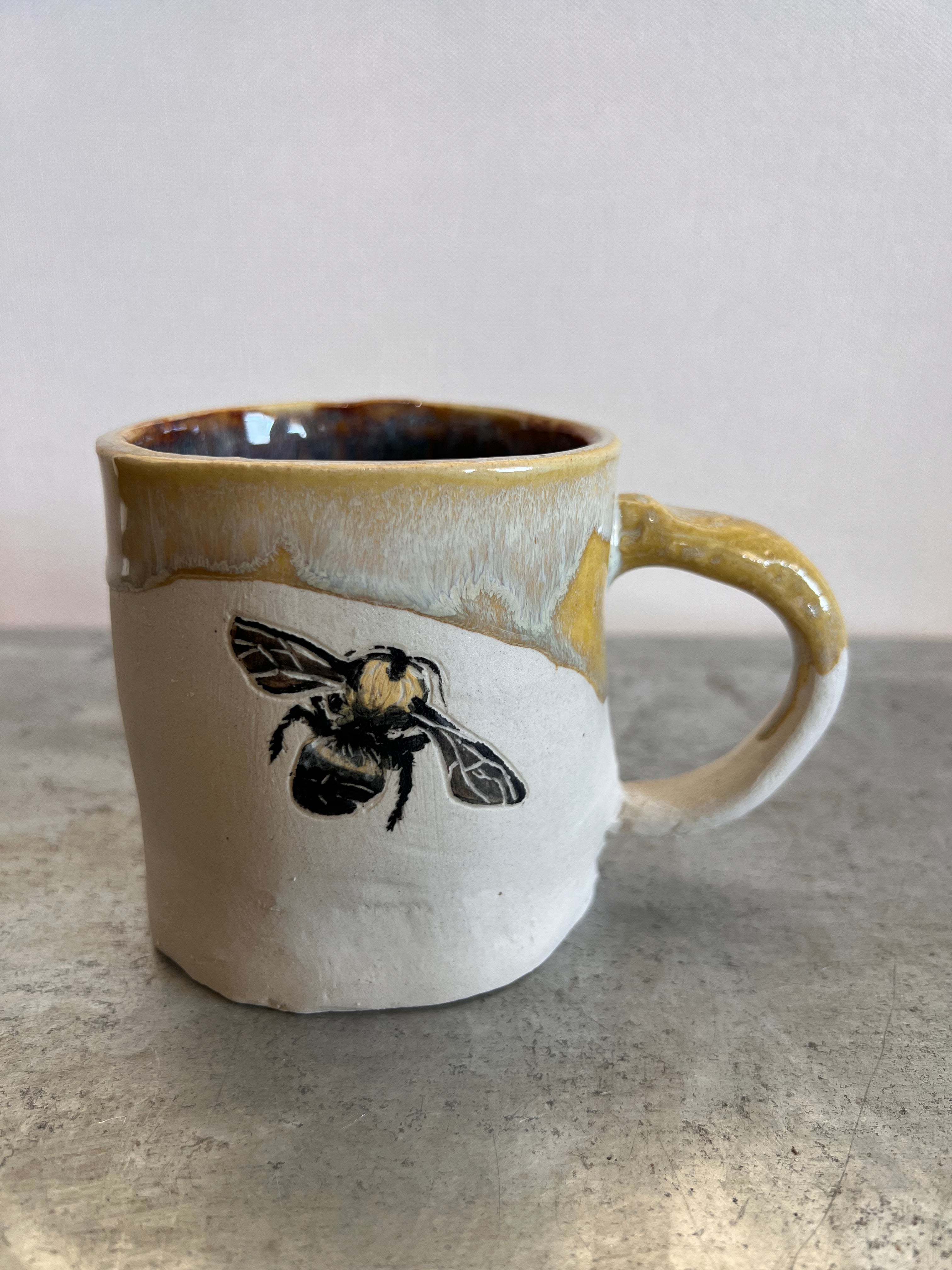 Bumble Bee Squatty Mug